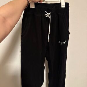 Youngla sweats NWOT size S